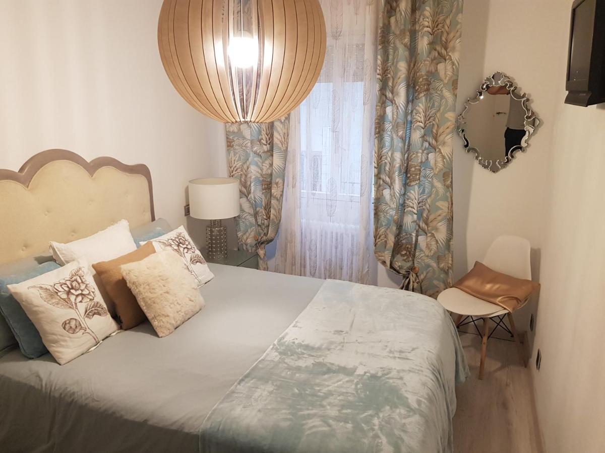 Апартаменты Apartamento La Escalerona Con Vistas Al Mar Хихон Экстерьер фото