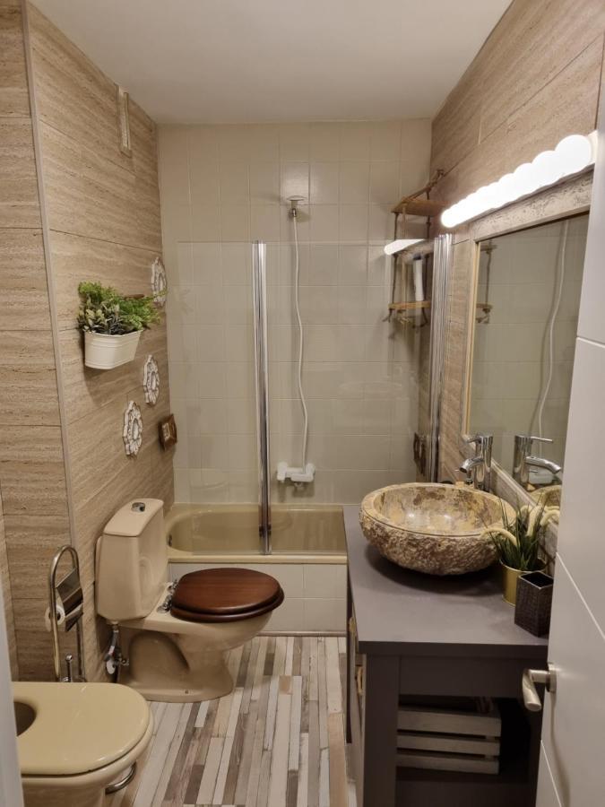 Апартаменты Apartamento La Escalerona Con Vistas Al Mar Хихон Экстерьер фото