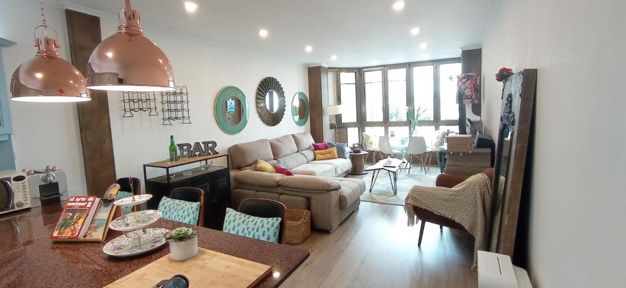 Апартаменты Apartamento La Escalerona Con Vistas Al Mar Хихон Экстерьер фото