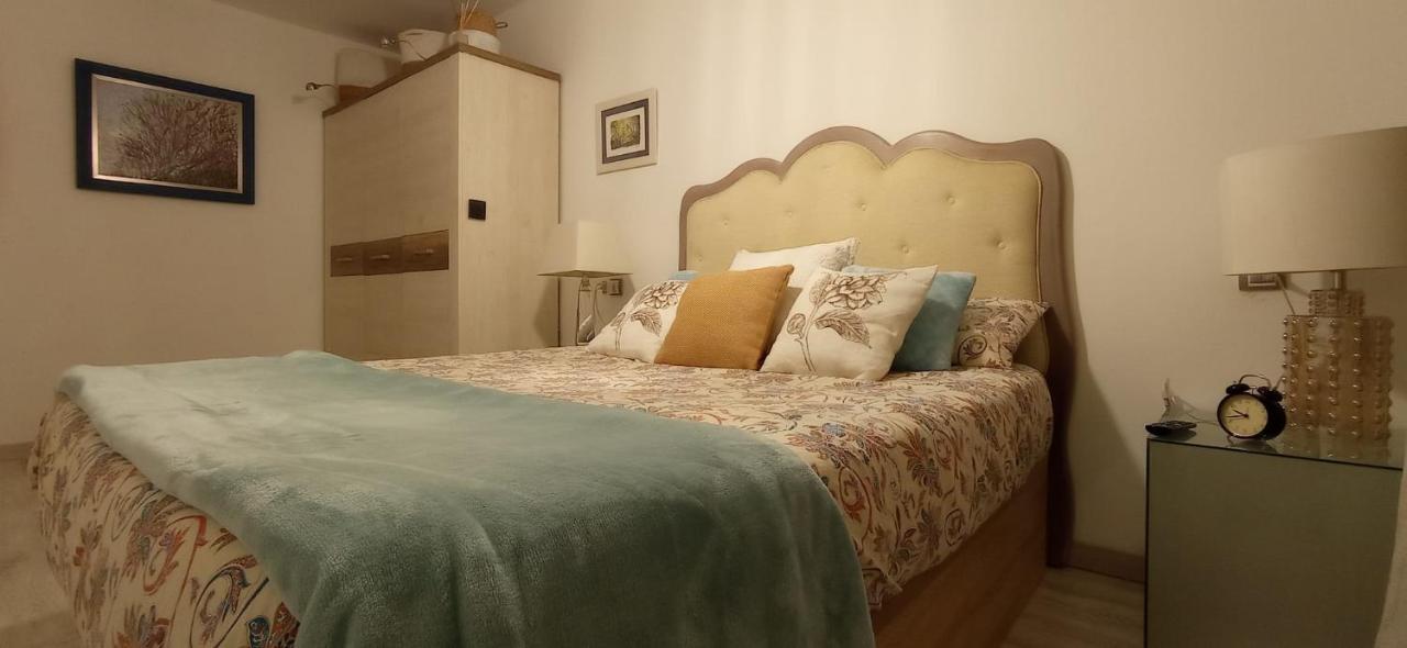 Апартаменты Apartamento La Escalerona Con Vistas Al Mar Хихон Экстерьер фото